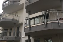 Nachher - Fassadenreinigung und Anstrich  Mehrfamilienhaus - Kriftel 